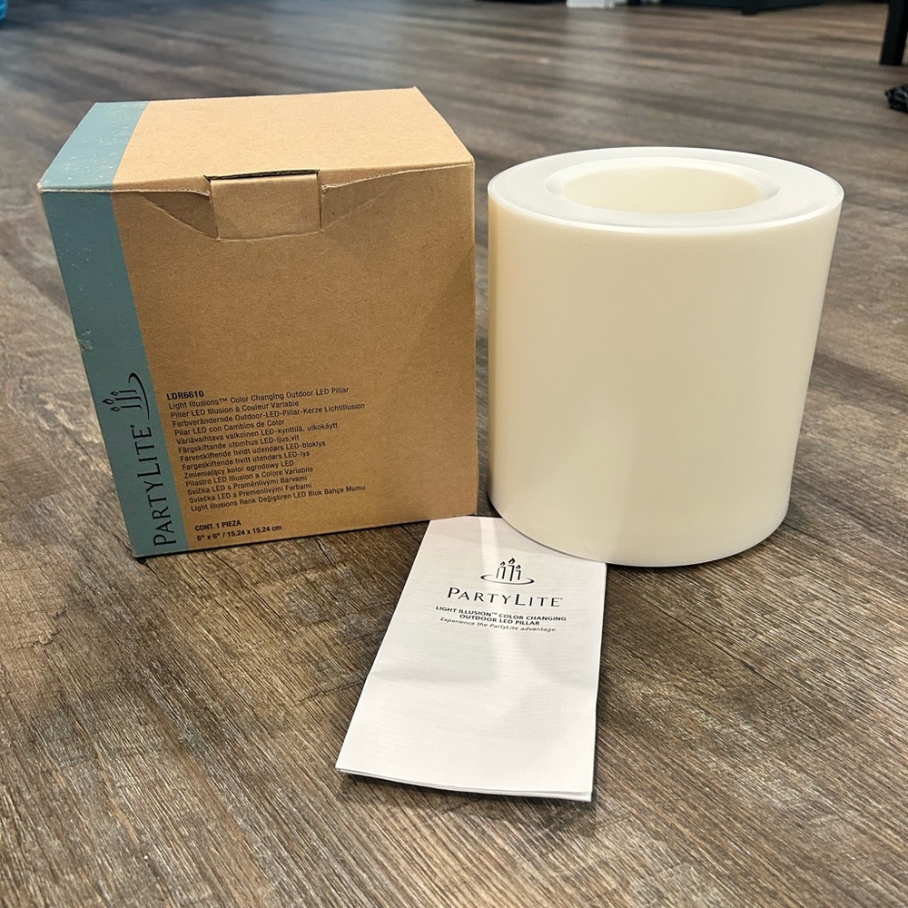 NEW PartyLite LDR6610 Light Illusions Color Changing Outdoor LED Pillar Candle